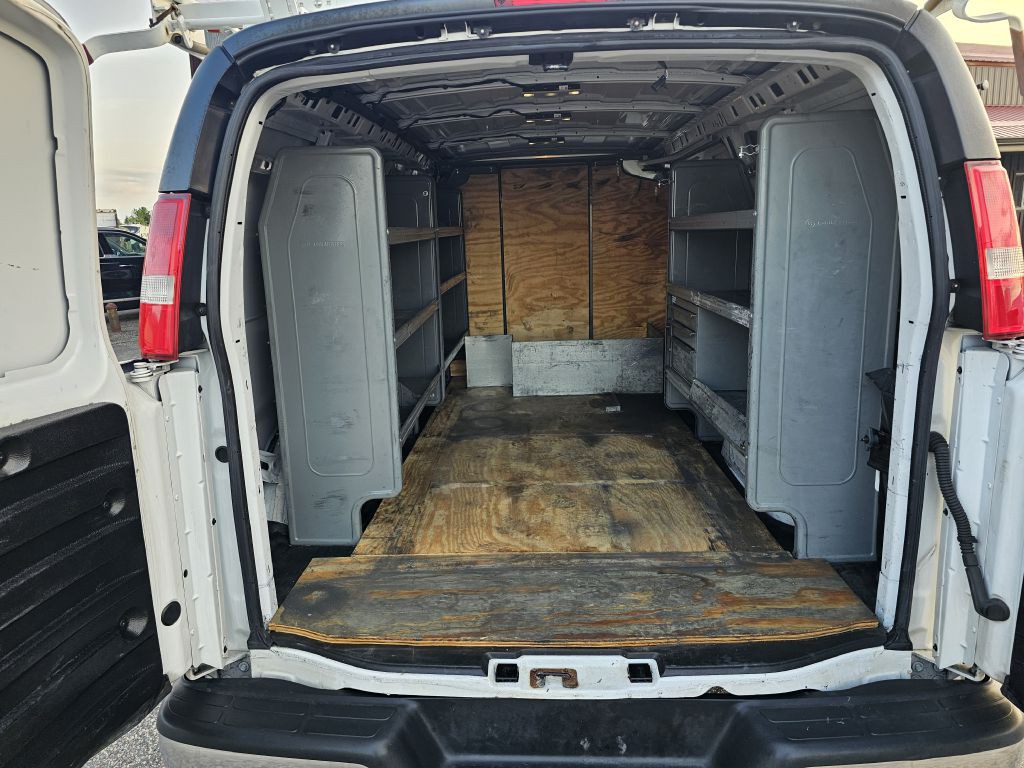 2018 Chevrolet Express Image 11