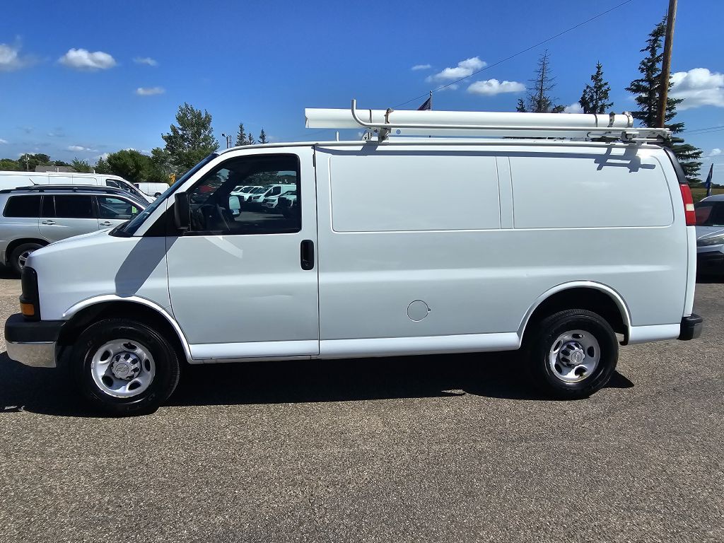 2014 Chevrolet Express Image 2