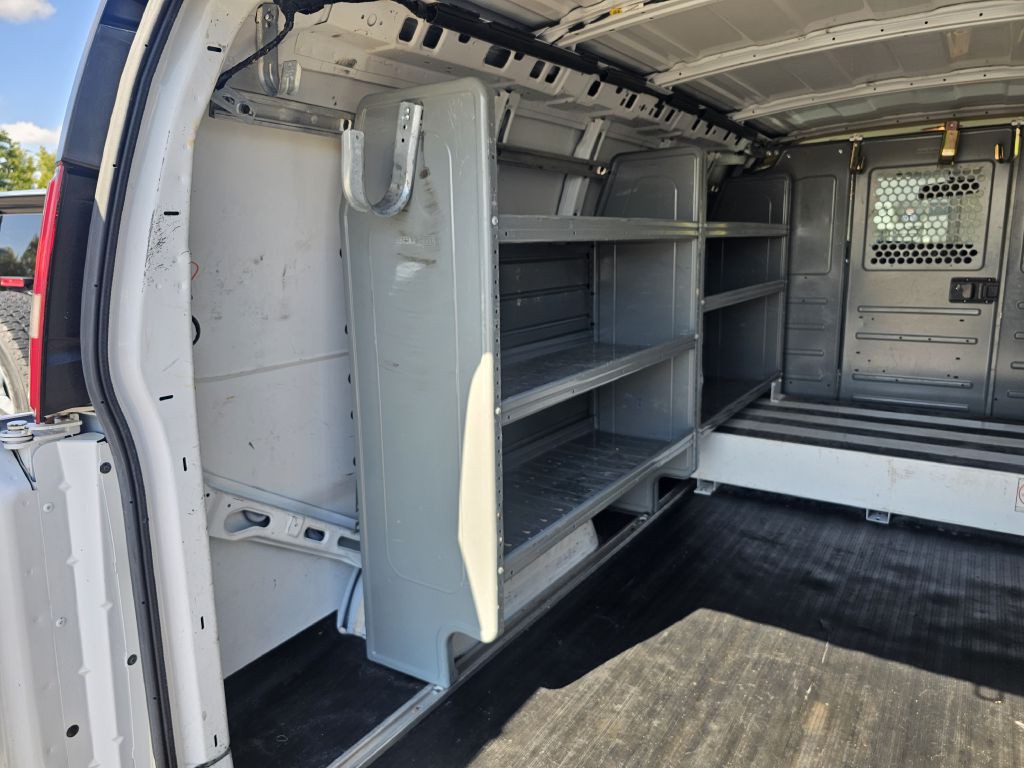 2014 Chevrolet Express Image 14