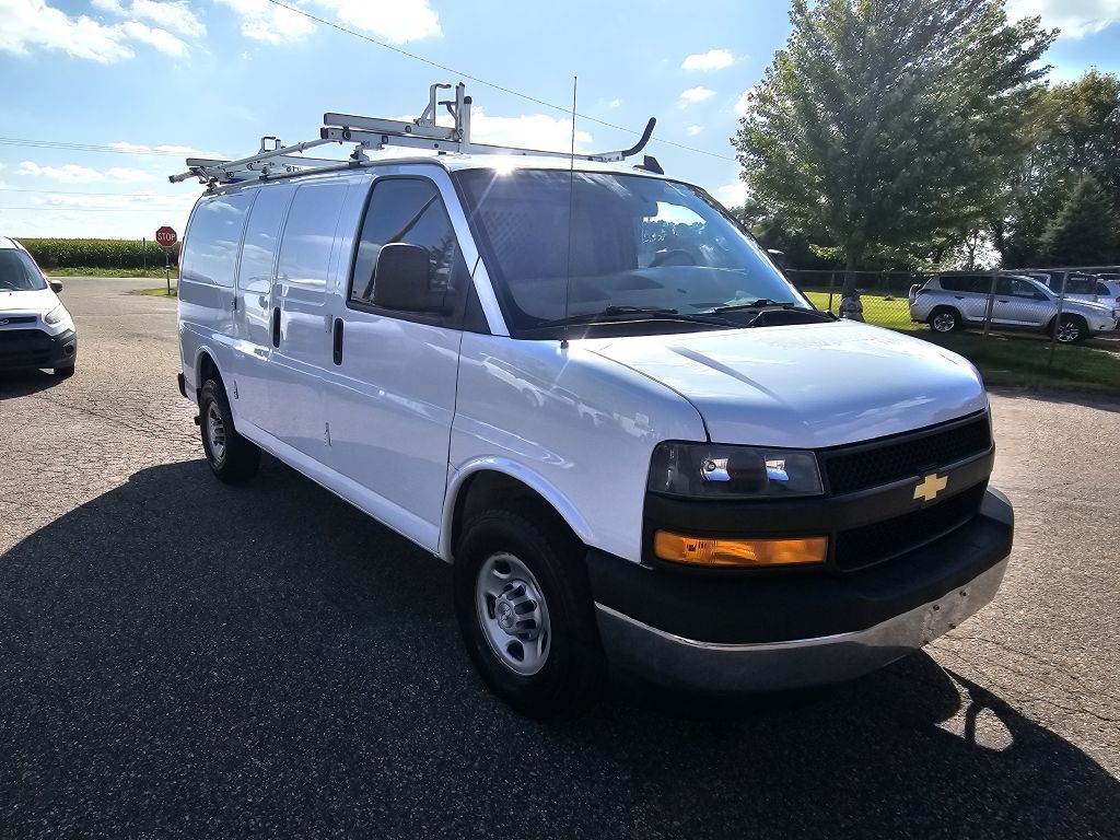 2018 Chevrolet Express Image 4