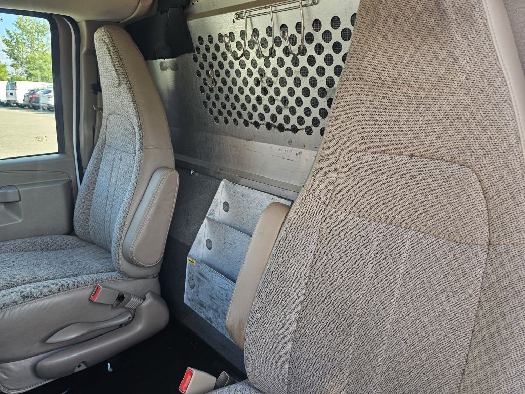 2018 Chevrolet Express Image 10