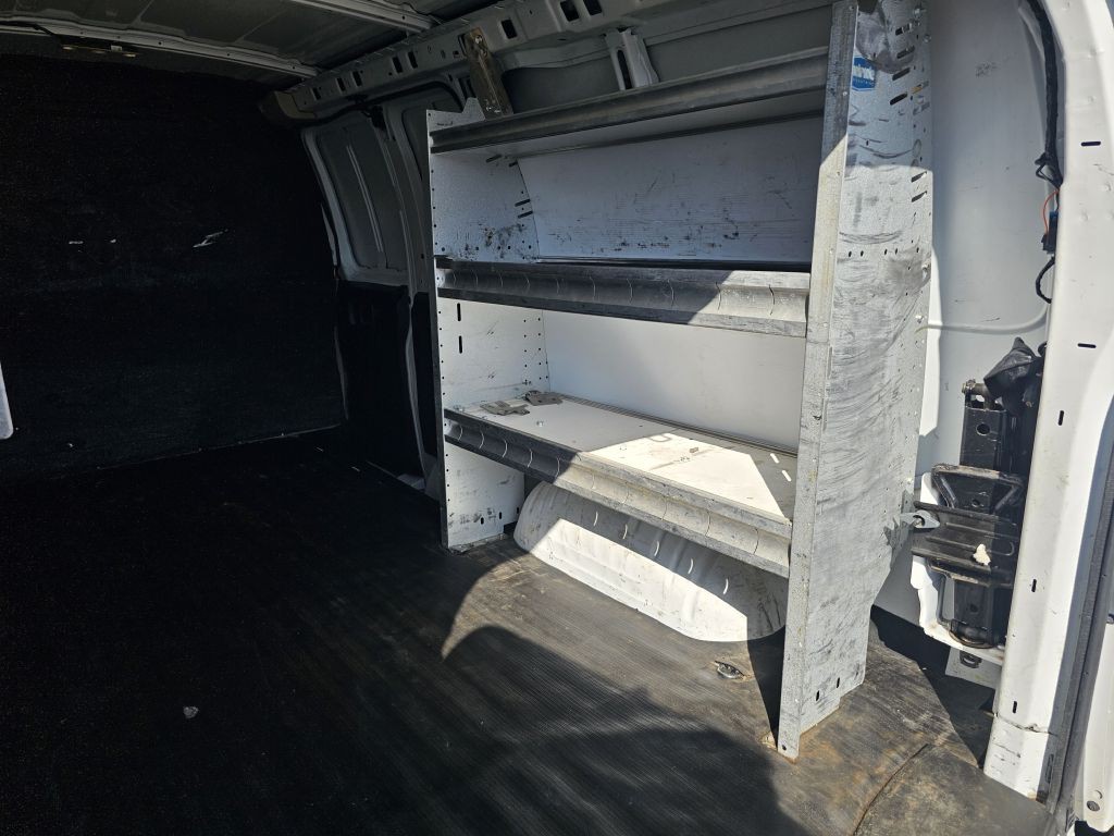 2018 Chevrolet Express Image 14