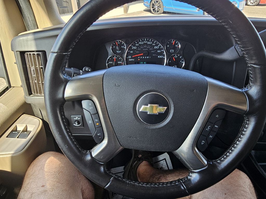 2018 Chevrolet Express Image 18