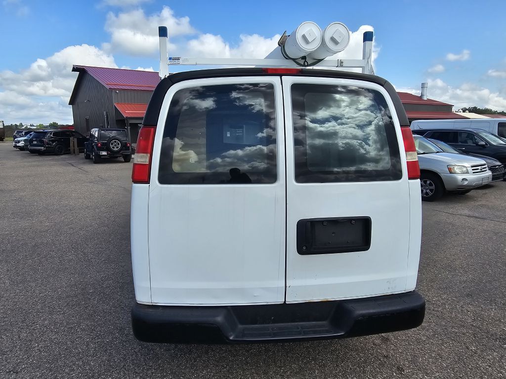 2013 Chevrolet Express Image 7