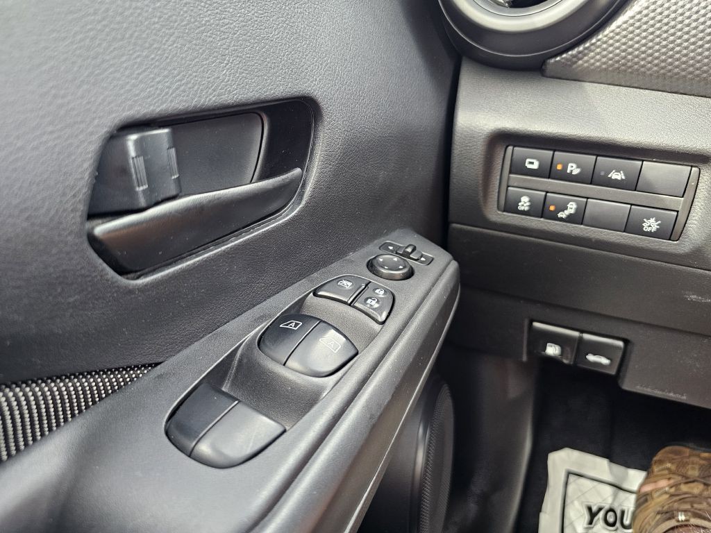 2020 Nissan Kicks Image 18