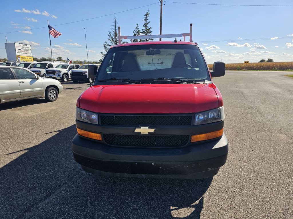 2018 Chevrolet Express Image 3