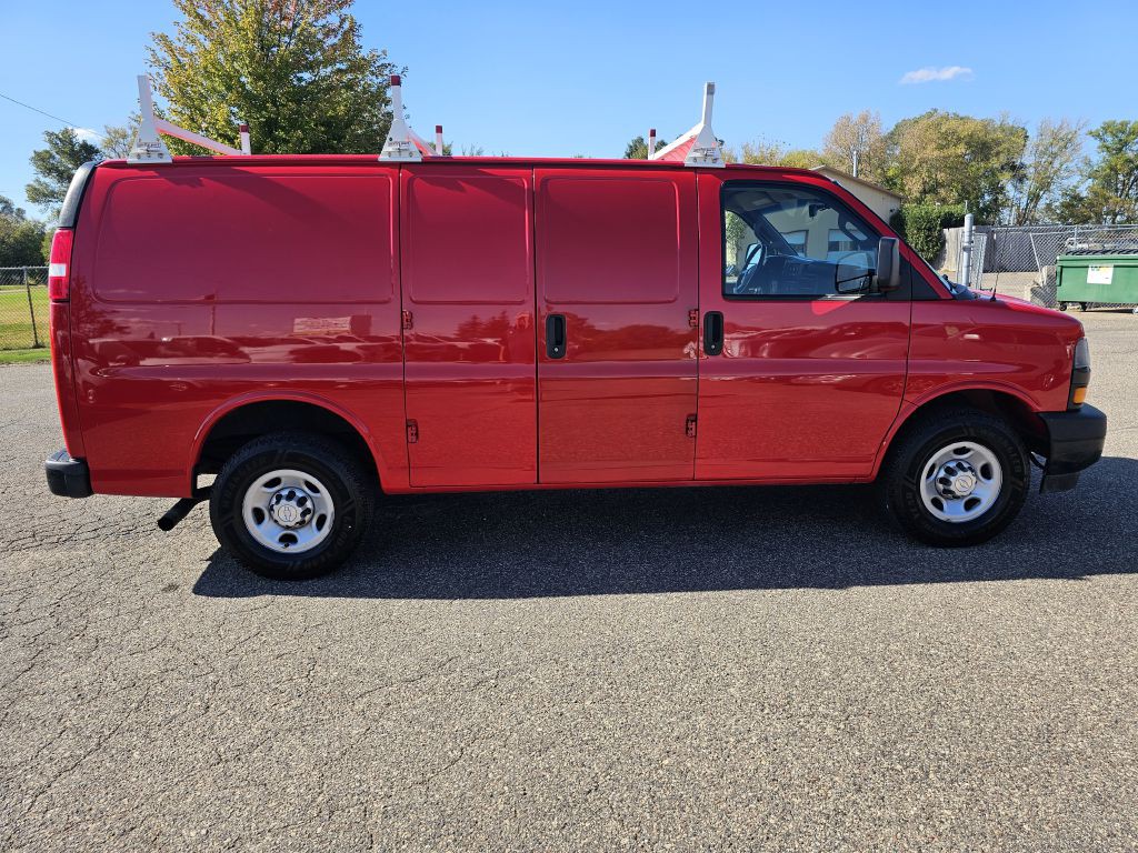 2018 Chevrolet Express Image 5
