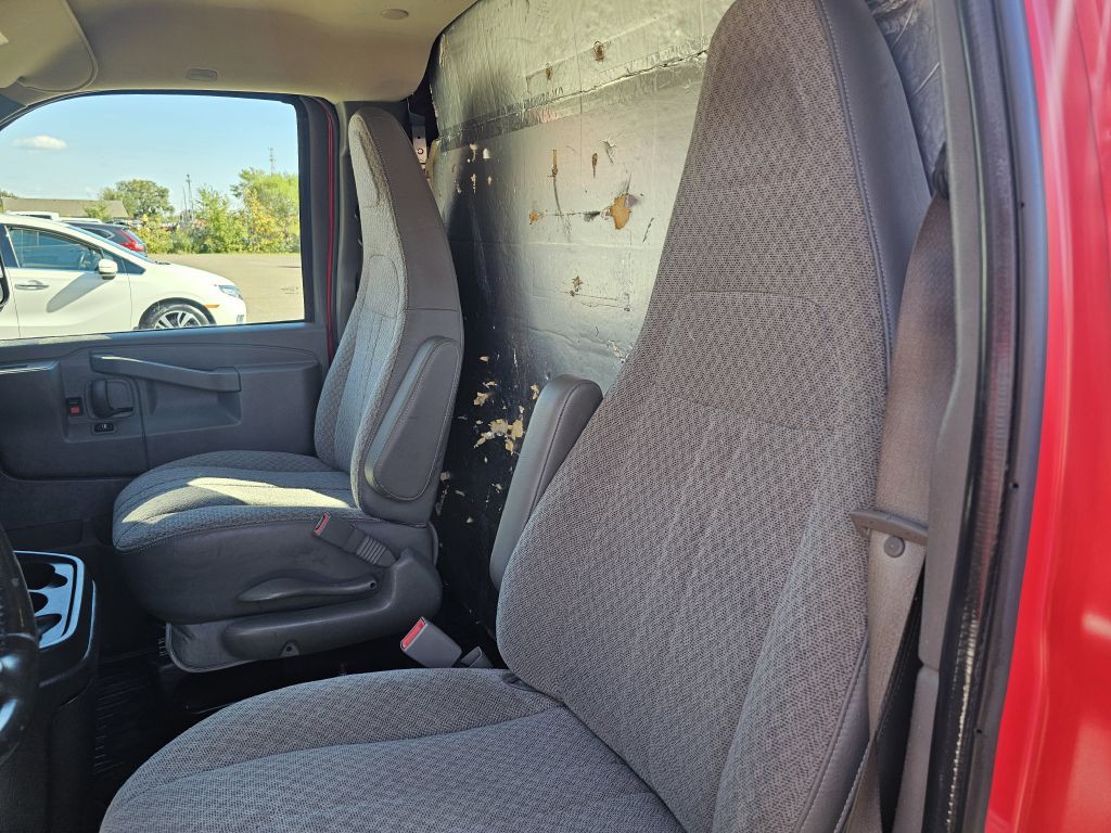 2018 Chevrolet Express Image 10