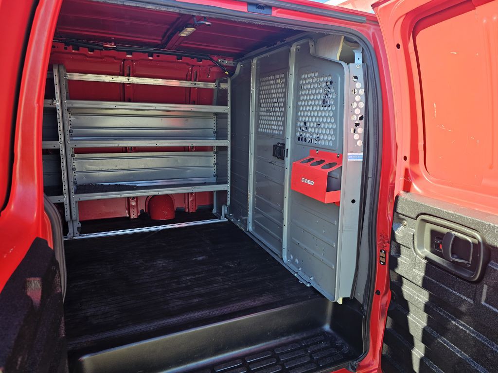 2018 Chevrolet Express Image 12