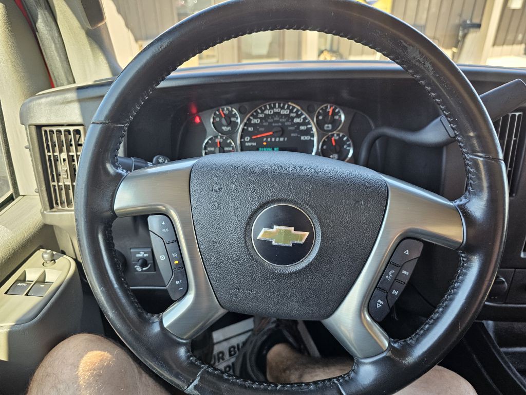 2018 Chevrolet Express Image 19