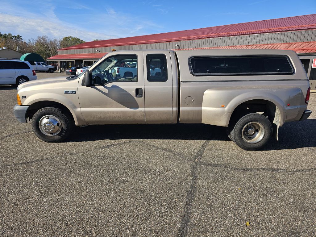 1999 Ford F-350 Image 2