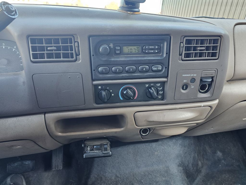 1999 Ford F-350 Image 11