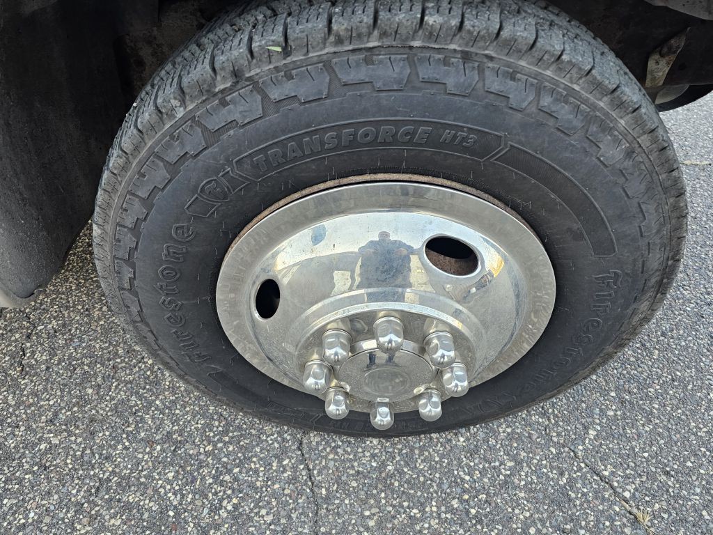 1999 Ford F-350 Image 17