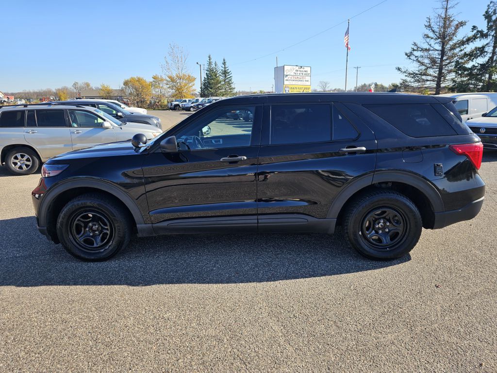 2021 Ford Explorer Image 2