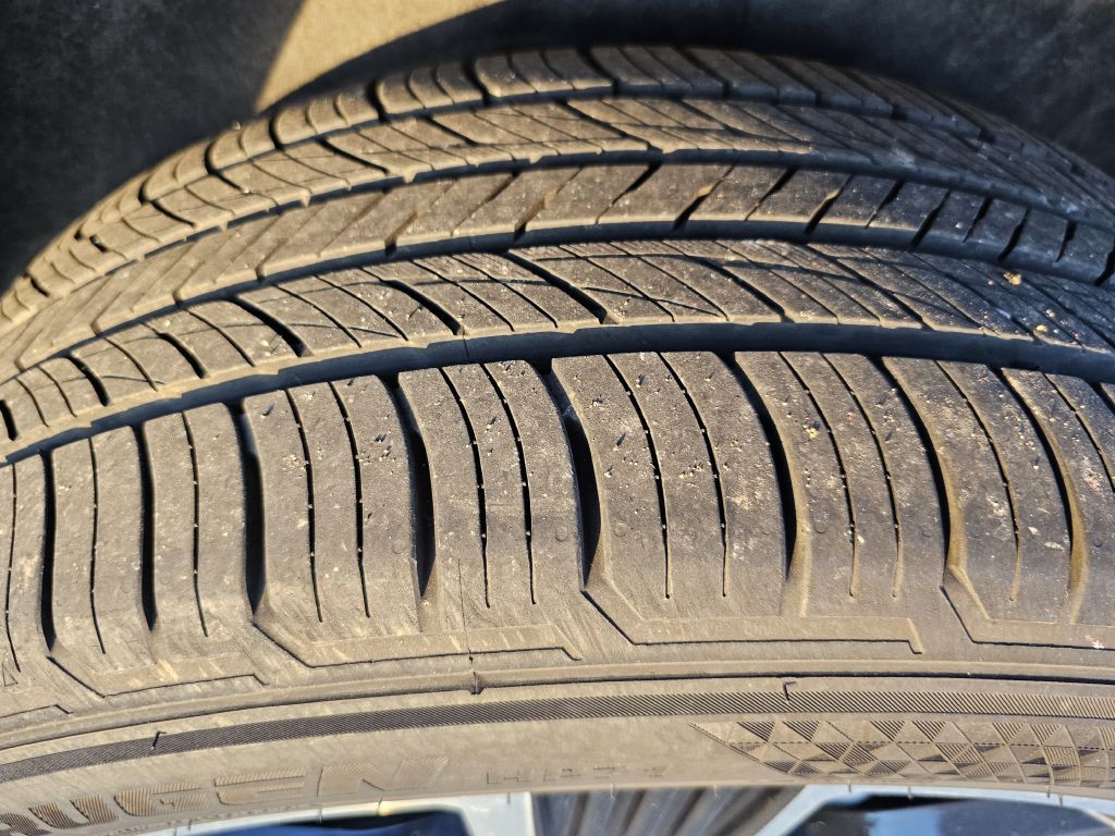 2021 GMC Acadia Image 25