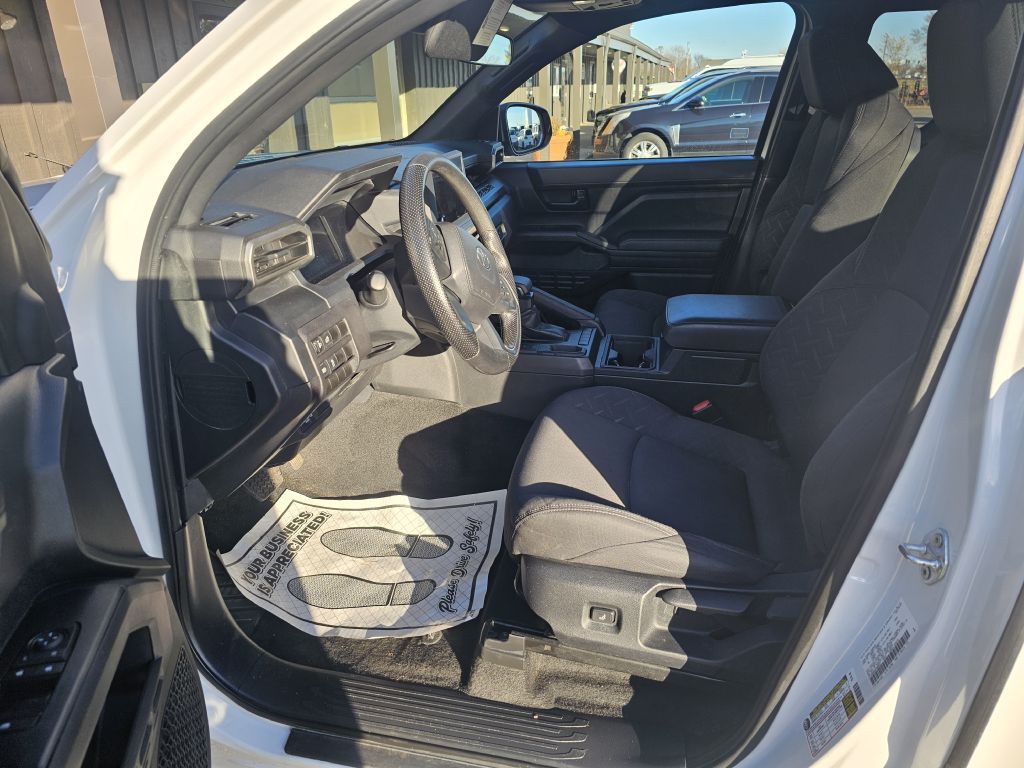 2024 Toyota Tacoma Image 10