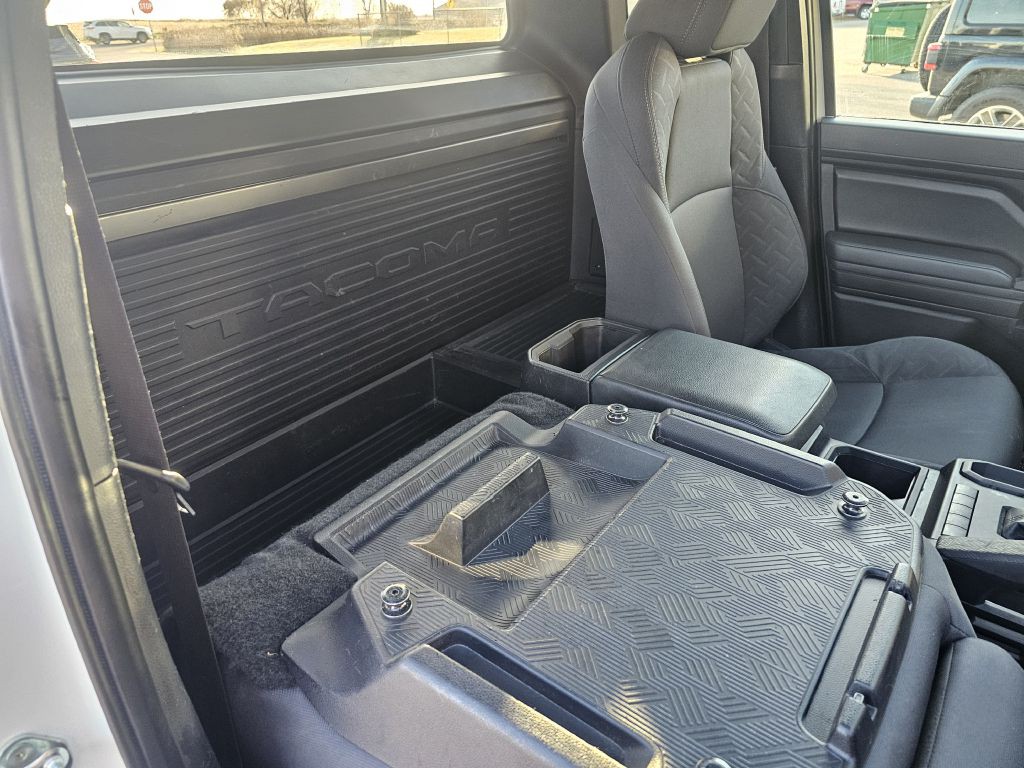 2024 Toyota Tacoma Image 12