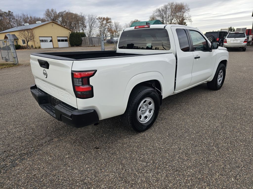 2024 Nissan Frontier Image 8