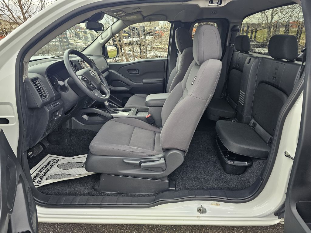 2024 Nissan Frontier Image 10
