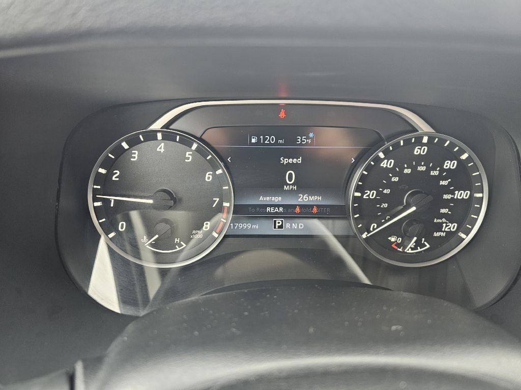 2024 Nissan Frontier Image 12