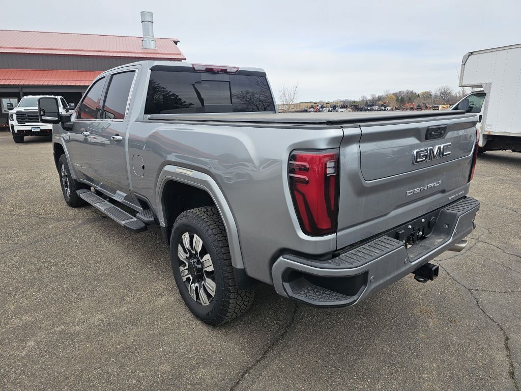 2025 GMC Sierra 3500 Image 8