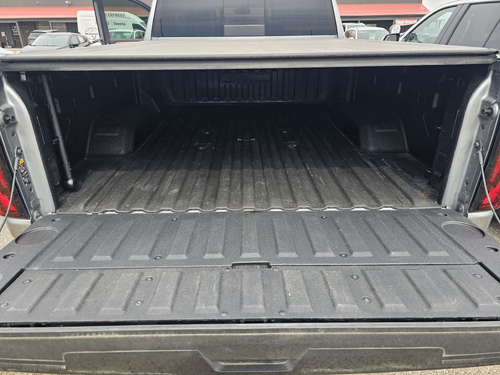 2025 GMC Sierra 3500 Image 9