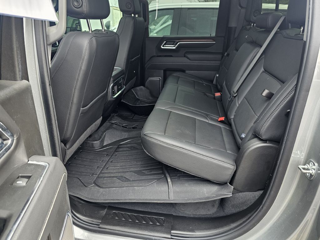 2025 GMC Sierra 3500 Image 12
