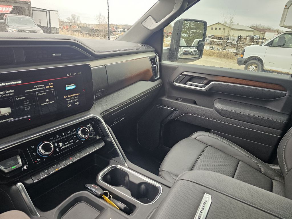 2025 GMC Sierra 3500 Image 21