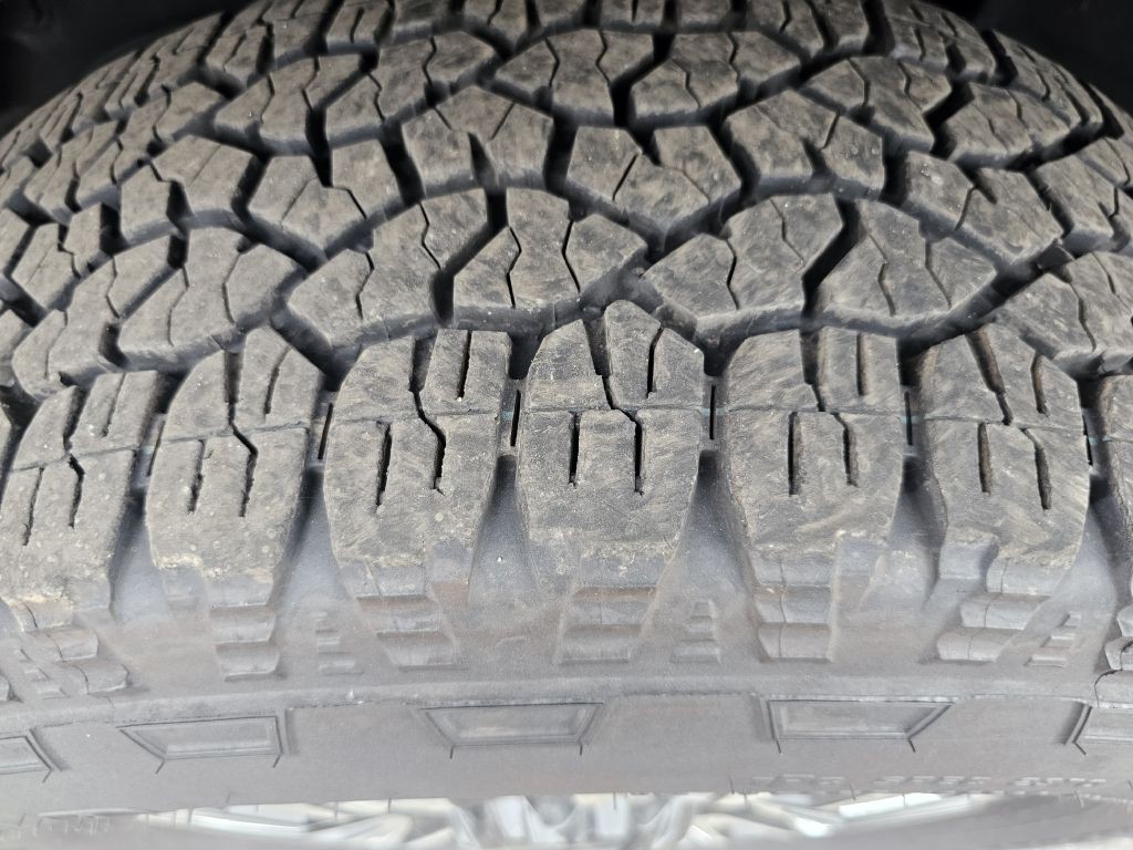 2025 GMC Sierra 3500 Image 24