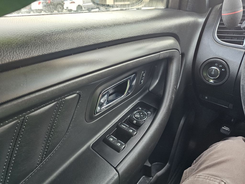 2019 Ford Taurus Image 18