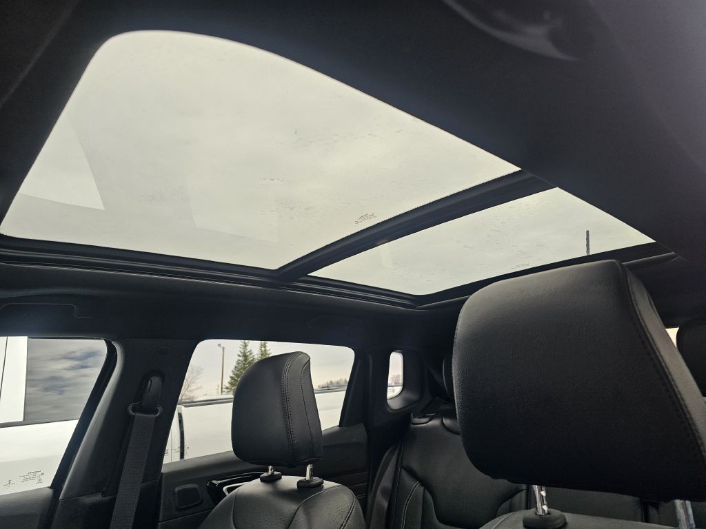 2022 Jeep Compass Image 11