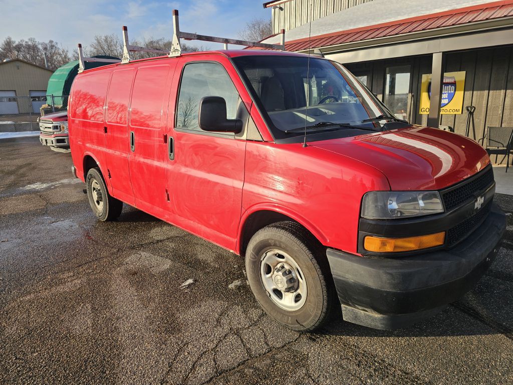 2018 Chevrolet Express Image 1