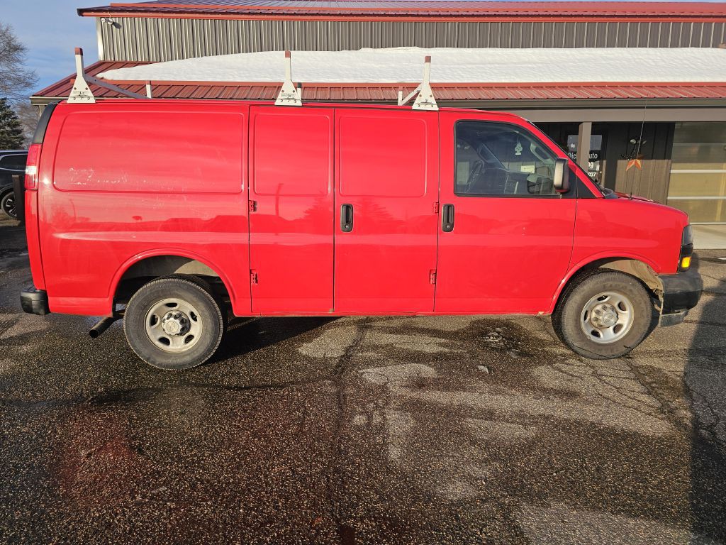 2018 Chevrolet Express Image 2