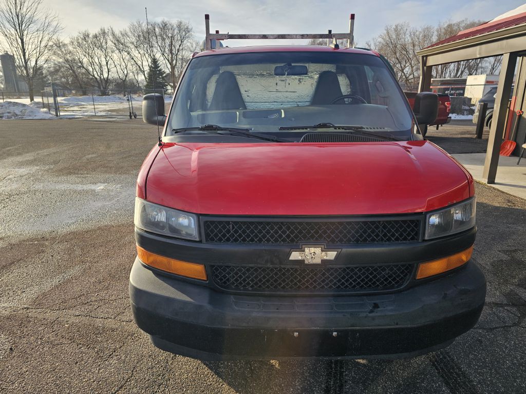 2018 Chevrolet Express Image 3