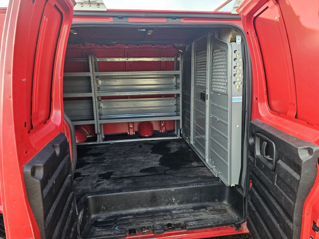 2018 Chevrolet Express Image 9