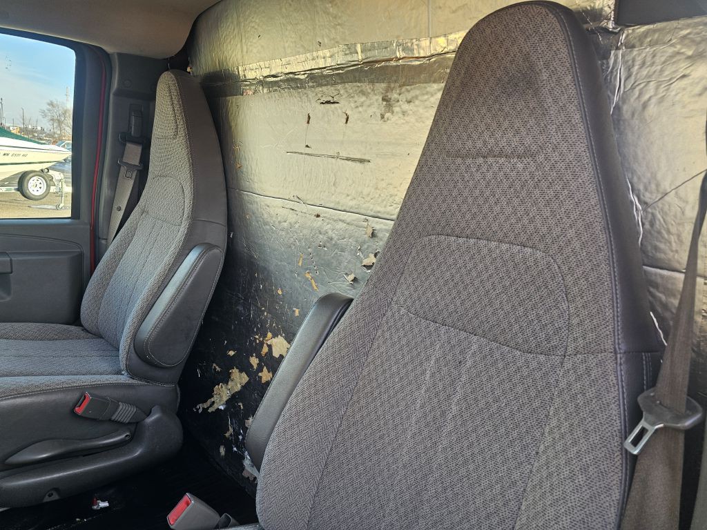 2018 Chevrolet Express Image 14