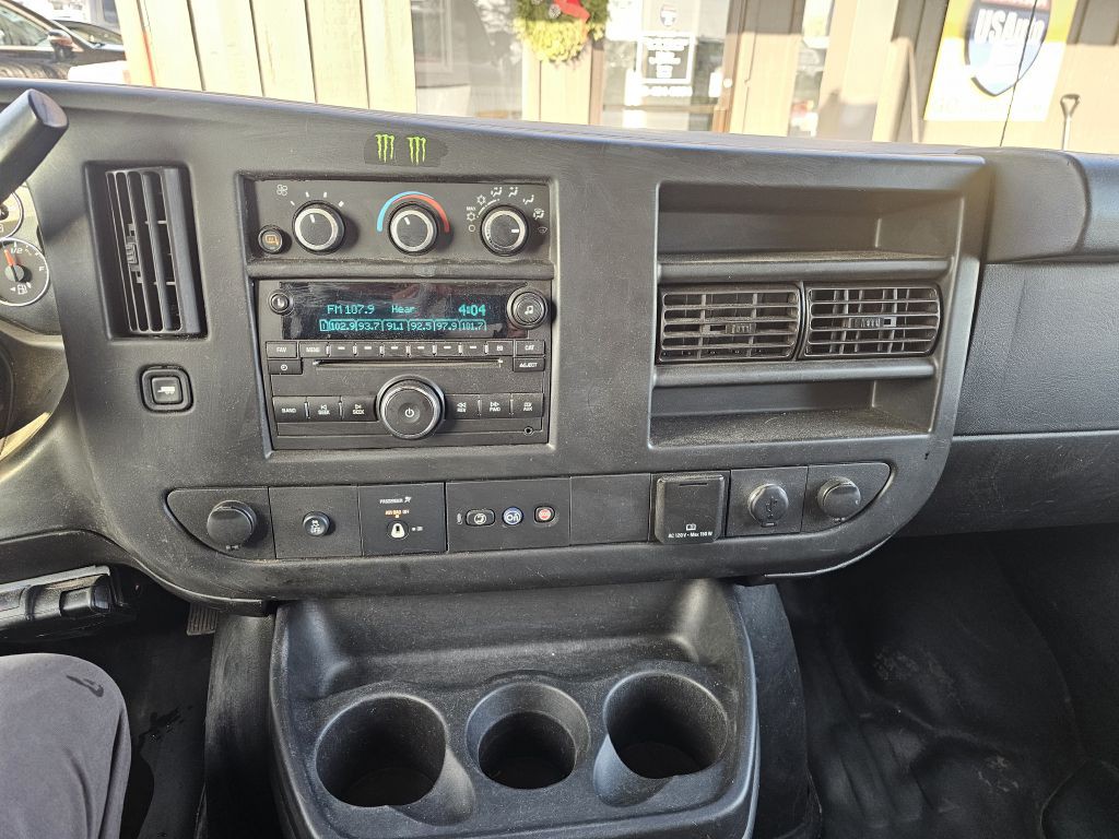 2018 Chevrolet Express Image 16
