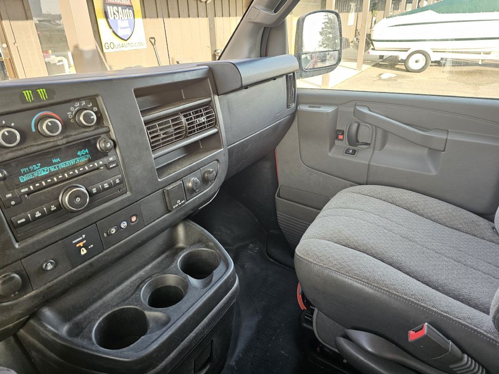 2018 Chevrolet Express Image 21