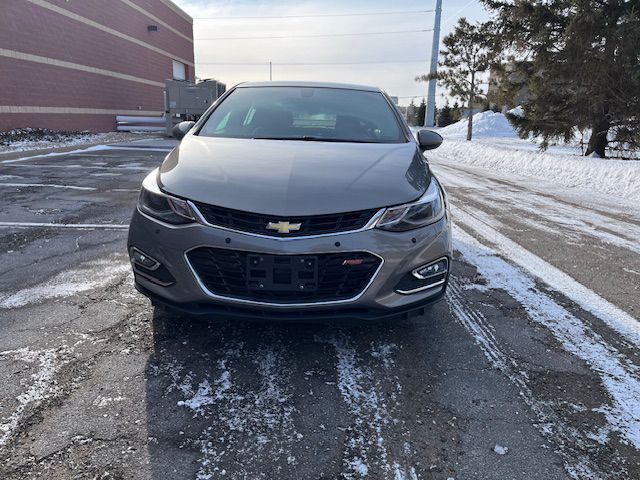 2018 Chevrolet Cruze Image 2