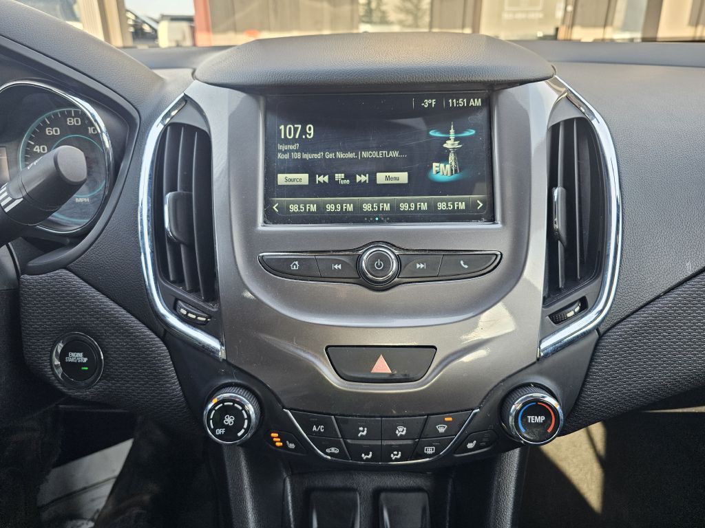 2018 Chevrolet Cruze Image 11