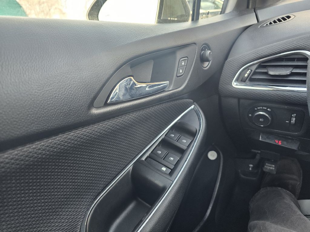 2018 Chevrolet Cruze Image 17