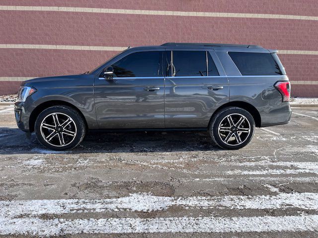 2021 Ford Expedition Image 2