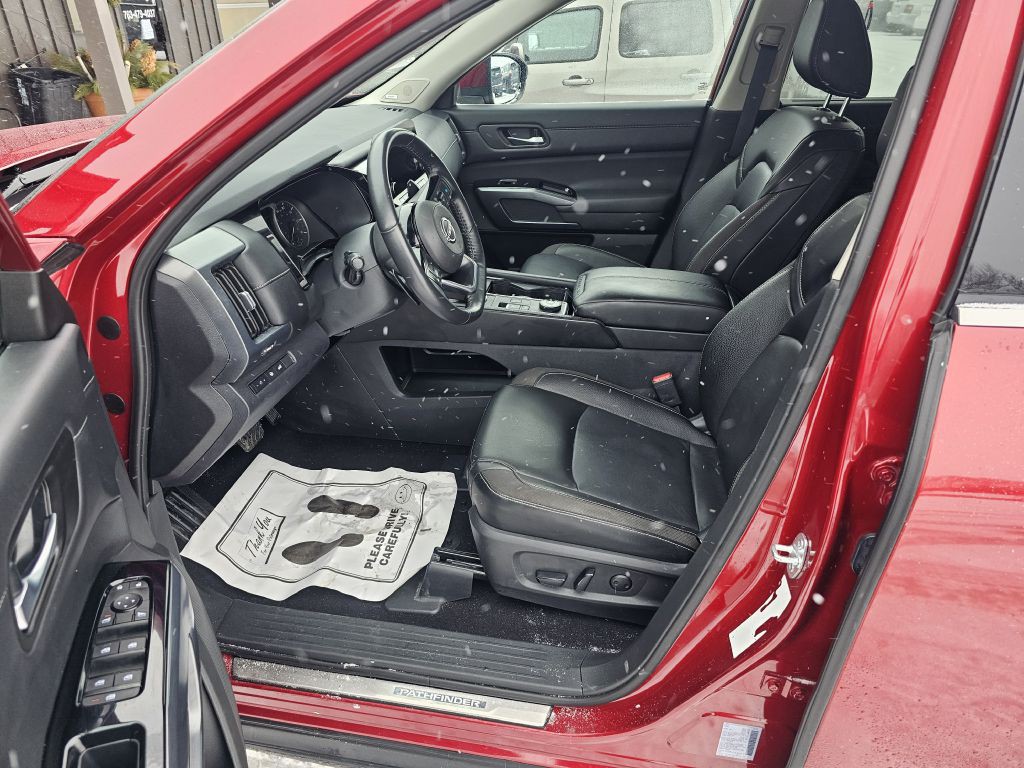 2023 Nissan Pathfinder Image 10