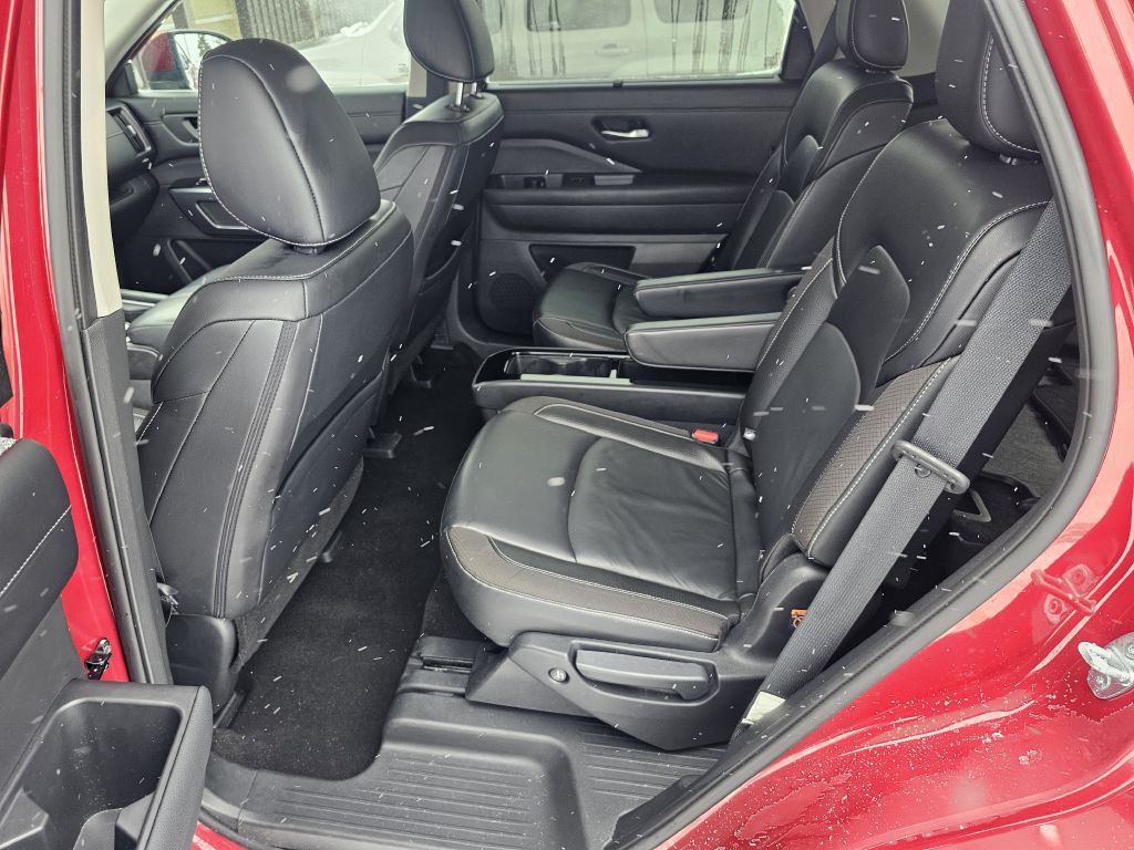 2023 Nissan Pathfinder Image 11