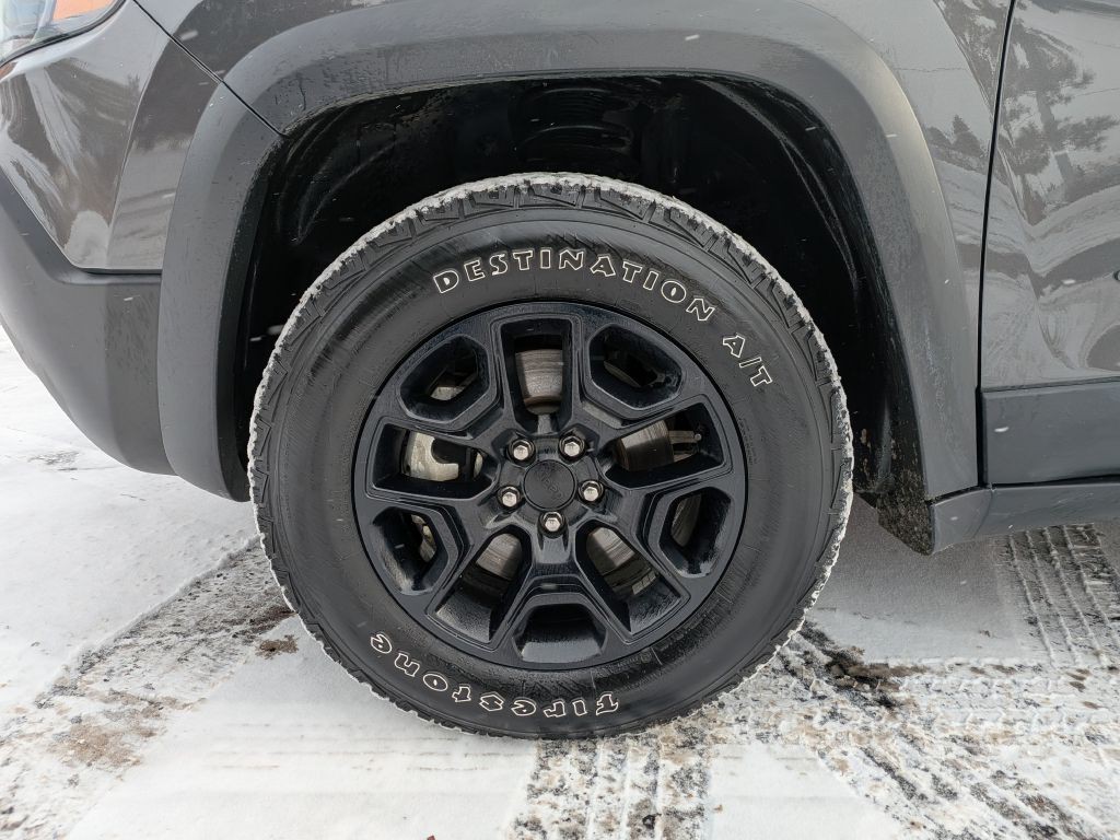 2022 Jeep Cherokee Image 22