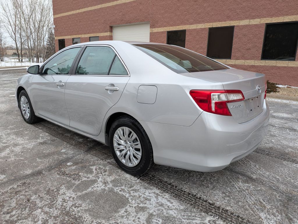 2014 Toyota Camry Image 6