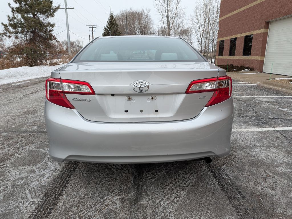 2014 Toyota Camry Image 7