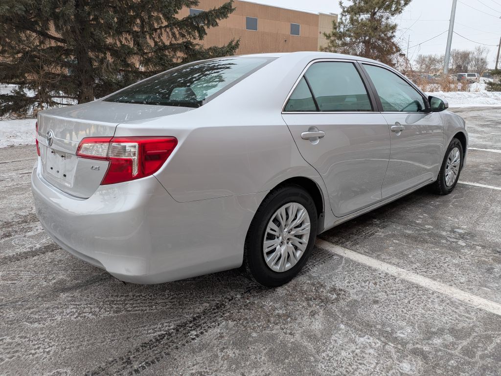 2014 Toyota Camry Image 8