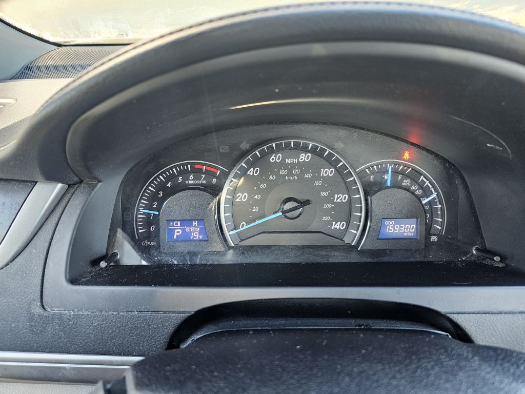 2014 Toyota Camry Image 11