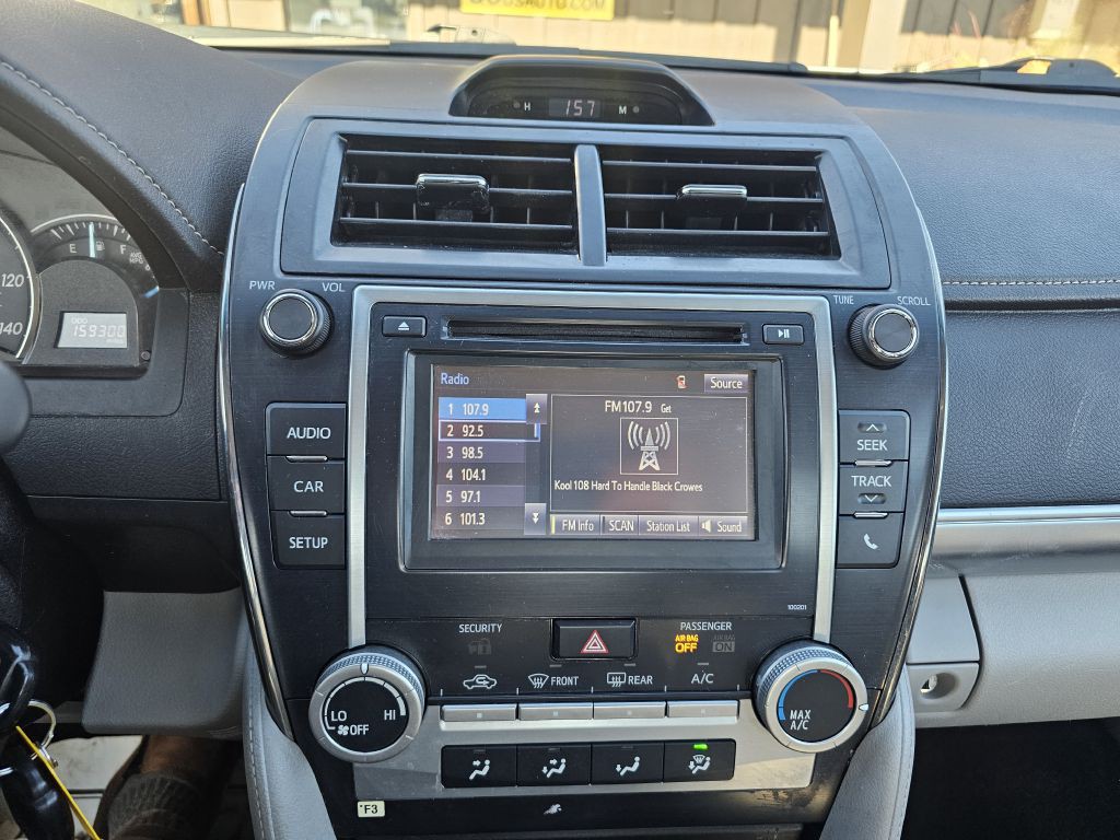 2014 Toyota Camry Image 12